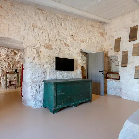 Augusta Trulli Resort B&B-2