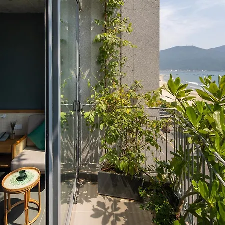 Leaf Beachfront Hotel Da Nang-2