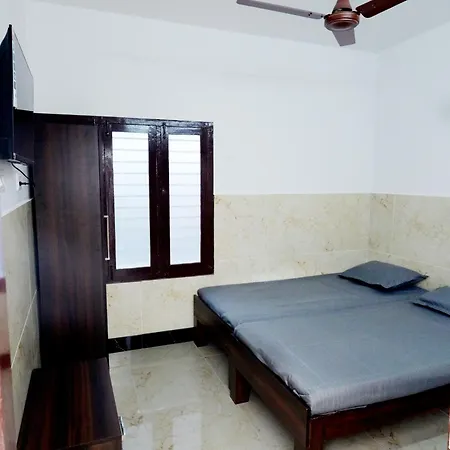 Royal Lodge-2
