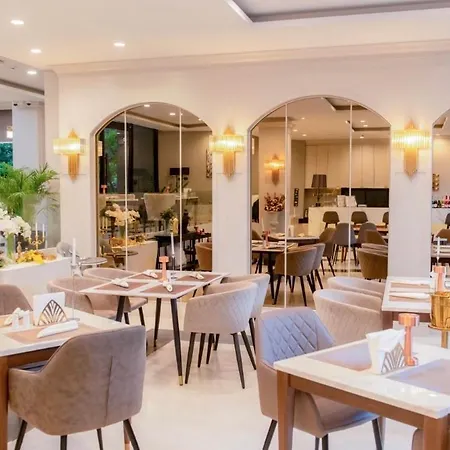 Carrara Hotel Hatyai-3