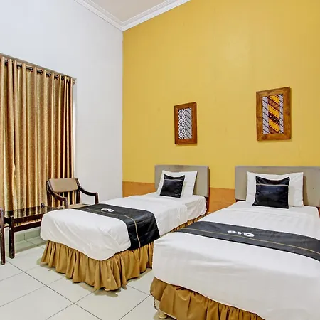 Super Oyo Capital O 93240 Candra Dewi Hotel-2