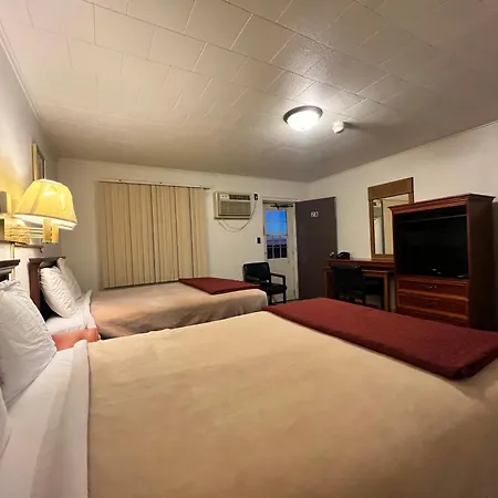 Oyo Hotel Prairie Winds Carthage Keokuk Hwy 136-2