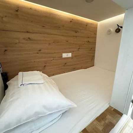 Robin Wood Capsule Hostel-3