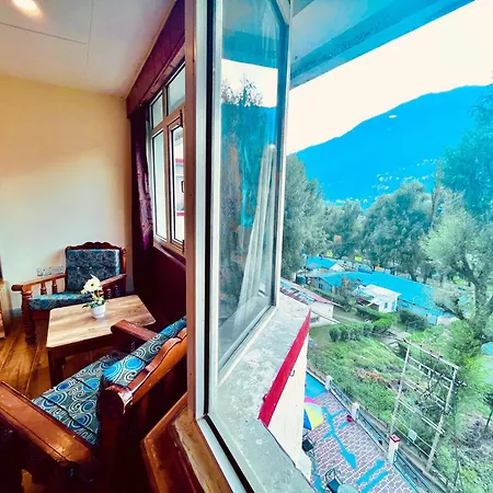 Hotel Outtown Manali - #Near Mall Road #Premium Rooms #Parking #Lift #Open Terrace #Cafe #Guest Preferred-2