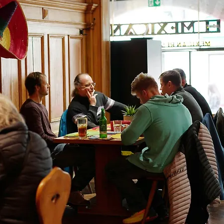 Zunfthaus zu Wirthen-3