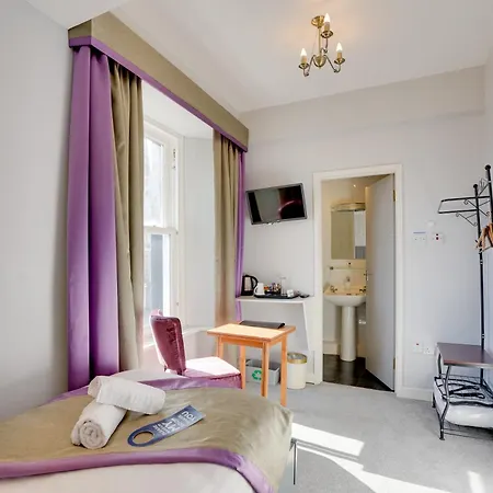 The County Hotel - Self Check-In, Ultra Fast Wi-Fi, Free Parking, Central Location-2