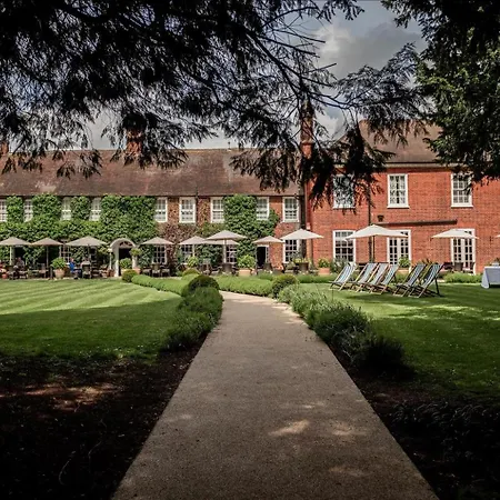 Bush Hotel Farnham-3