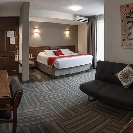 Ramada Plaza Leon-2