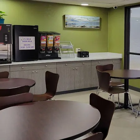 Super 8 By Wyndham Aurora/Naperville Area-2