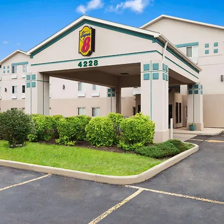 Super 8 By Wyndham Aurora/Naperville Area-3