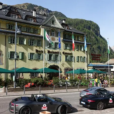 Hotel Dolomiti Schloss-2