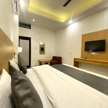 Sonu Guesthouse & Hostel, Rishikesh-3