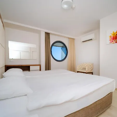 Delfino Apart Hotel-2