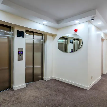 Roys Hotel & Suites-3