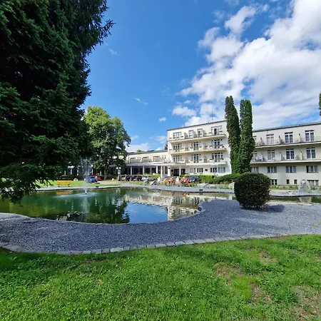 Hotel Palace - Kupele Sliac-3