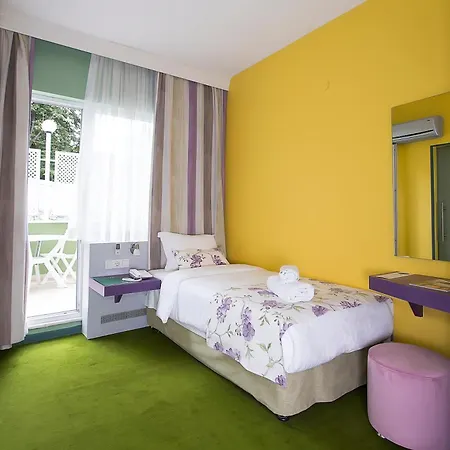 Mini Harem Hotel-3