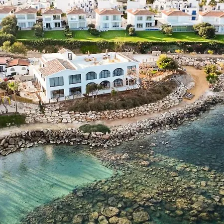 Sirena Bay Beach House And Luxury Suites-2