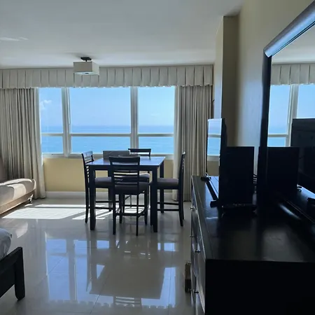 Castle Beach Studio,Tennis Court And Swimming Pool With Beach Access-3