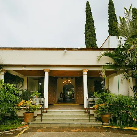 Hotel Hacienda Los Laureles-2