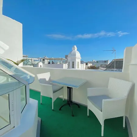 Hotel Boutique Las Cortes De Cadiz-3