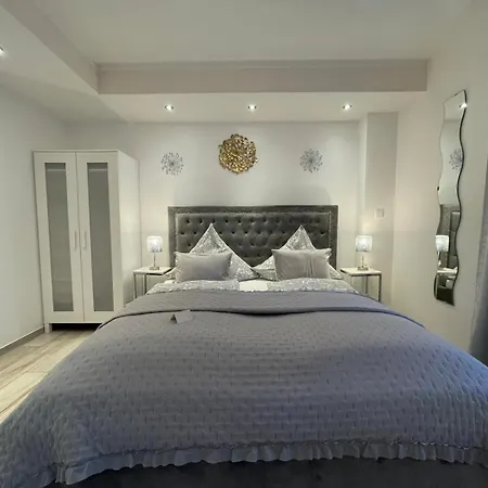 House LA Neuschwanstein Blick - Budget City Hotel-2