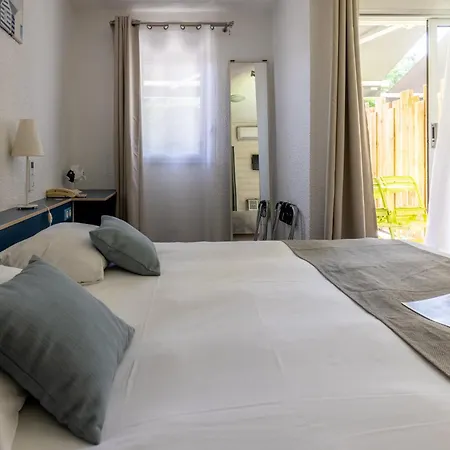 Logis Hôtel de la Plage-2