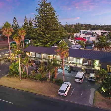 Orewa Beachcomber-2