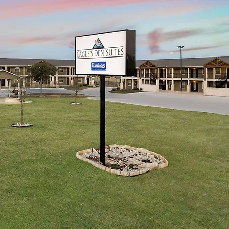 Eagle'S Den Suites Cotulla A Travelodge By Wyndham-2