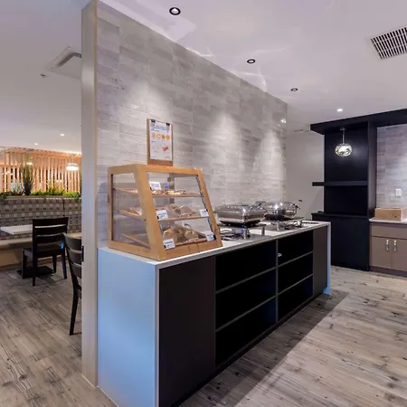 Microtel Inn & Suites By Wyndham Oyster Bay Ladysmith-2