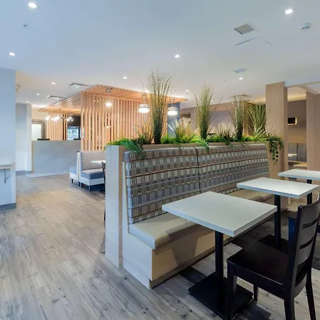 Microtel Inn & Suites By Wyndham Oyster Bay Ladysmith-3