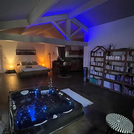 Les Lofts de Bouzigues - Spa privatif&Romantique-2