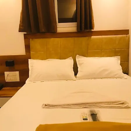 Hotel Kishan Lodging & Boarding-2