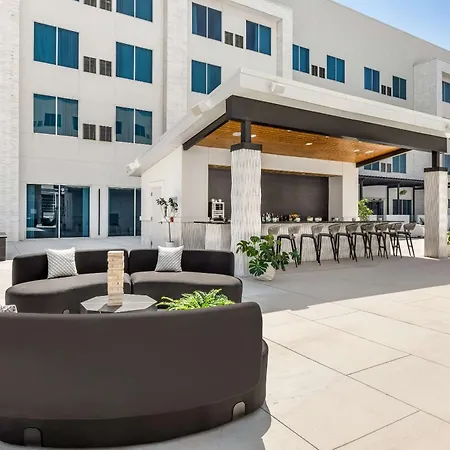 Cambria Hotel Waco University Riverfront-2