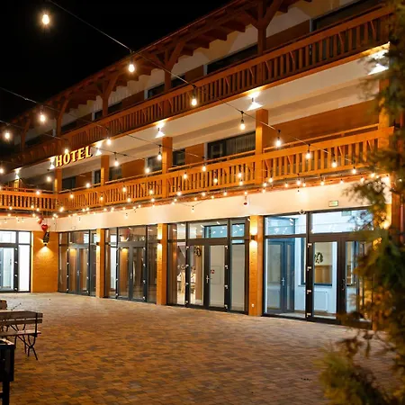 Hotel Mazurkowa & Wesela & Imprezy & Konferencje Jelenia Gora, Obok Restauracja Mazurkowa Chata-3
