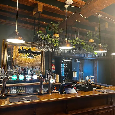 The Limes Bar And Hotel-2