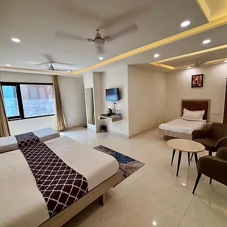 Hotel G R Residency Golden Temple Just 2 Mins Walking Distance From Hotel-2