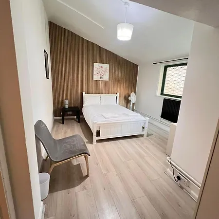 London E2 Rooms-3