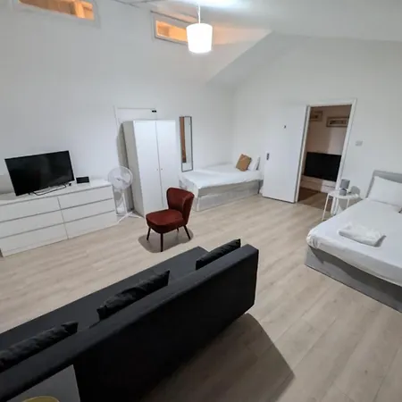 London E2 Rooms-2
