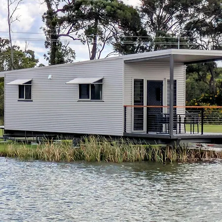 Trinity Islands Holiday Park - Cabin Accommodation-3
