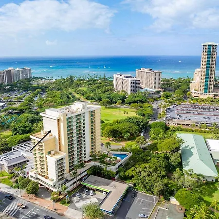 Studio Private Owned At Luana Hotel & Suites, Partial Ocean & City View, No Resort, And Valet Parking 40 A Day Reduced In Room Rate!!!-2