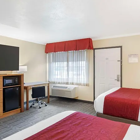 Best Western Plus Ontario Airport & Convention Center-3
