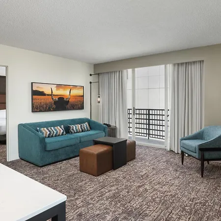 Doubletree Suites By Hilton Austin Downtown Capitol-2