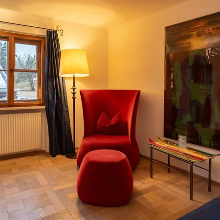 Hinterwies - Ski In / Lodge / Dine-2