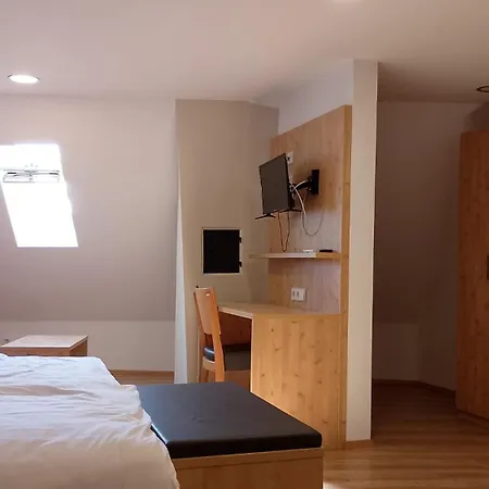Hotel Zum Rebstock-3