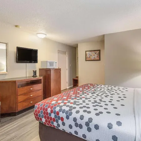 Econo Lodge Inn & Suites Yreka-3