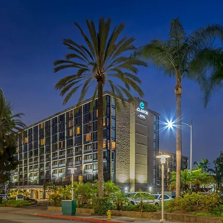 Clarion Hotel Anaheim Resort-3
