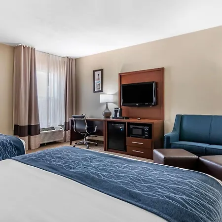Comfort Inn & Suites Junction City - Near Fort Riley-2