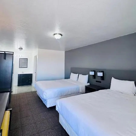 Oyo Garden Inn And Suites Pearsall I-35 East-2