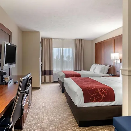 Comfort Suites Speedway - Kansas City-3