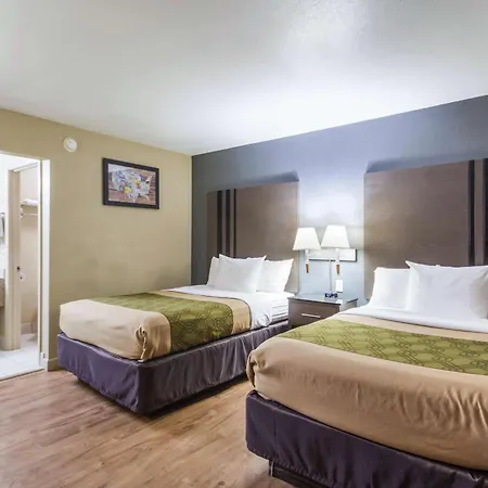 Econo Lodge Inn & Suites I-35 At Shawnee Mission-3